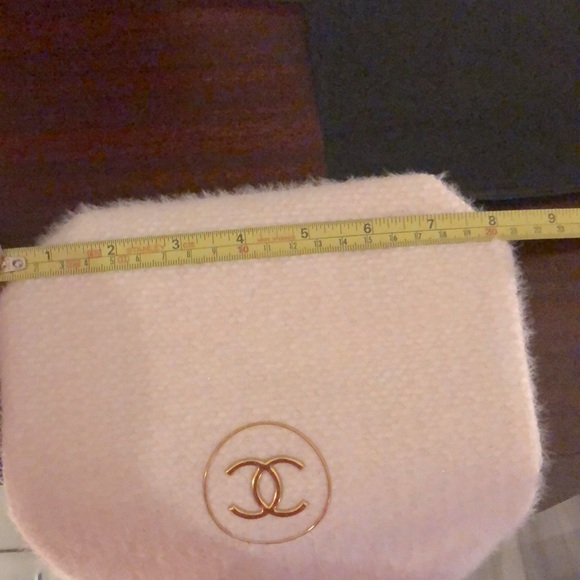 ⭐️ New Chanel GWP White and gold CC logo mini Tote - Picture 6 of 6